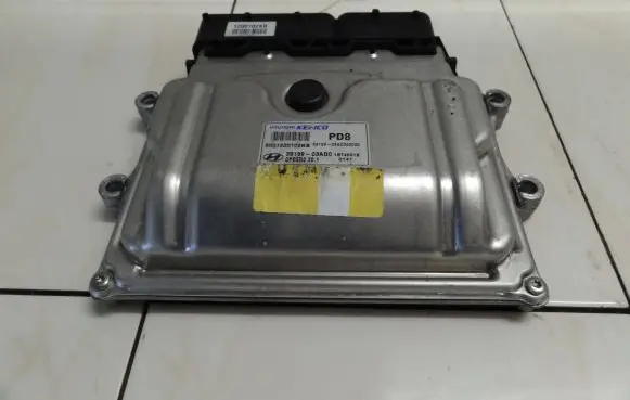 Hyundai i30 Engine control unit/module 39199-03AD0