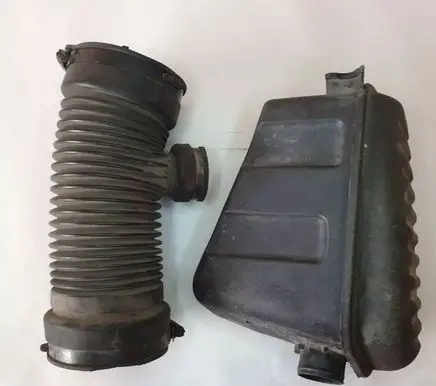Chrysler 300M Intake resonator 4591128