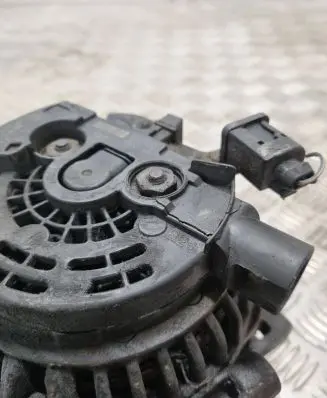 Mercedes-Benz E W211 Generator/alternator A0131545902 1246253