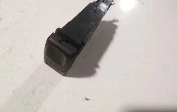 Fog light switch