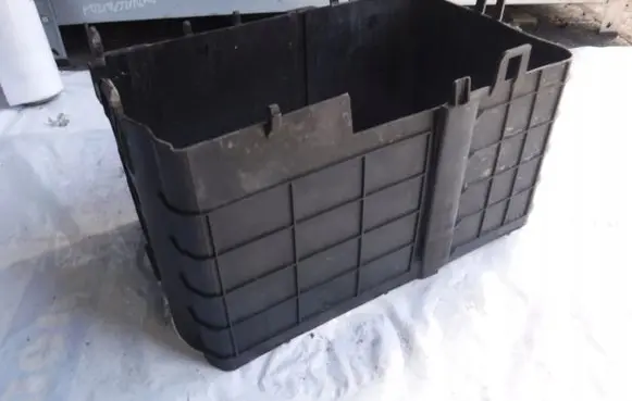 Audi A3 S3 8P Battery box tray 1K0915336