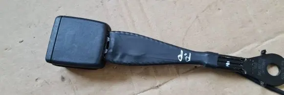 Audi Q7 4M Front seatbelt buckle 8W0857755 34170869