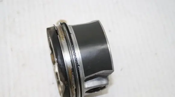 BMW X1 U11 Piston 11255A27AC3 5A27AC3
