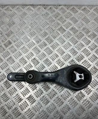 Skoda Kamiq Engine mount bracket 782382152544
