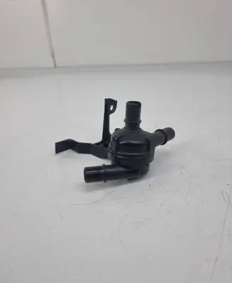 Jaguar F-Pace Electric auxiliary coolant/water pump M8A28K586AA