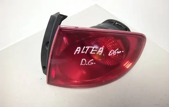 Seat Altea Rear/tail lights 5P0945112B 5P0945096E