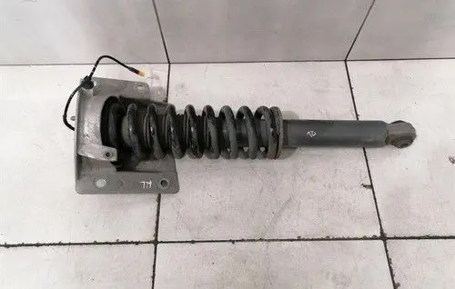 Aston Martin DB9 Rear shock absorber damper bump stop DG4318W002DB