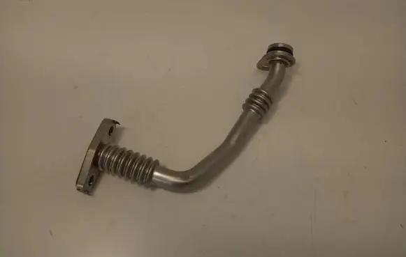 Audi A4 S4 B9 Turbo turbocharger oiling pipe/hose 04l145736