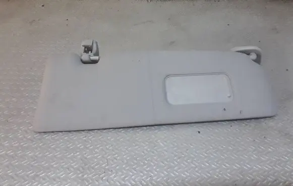 BMW 1 E81 E87 Sun visor