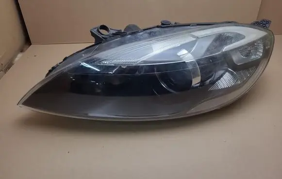 Volvo V40 Headlight/headlamp 31420009
