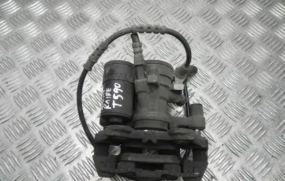 BMW 2 F45 Rear brake caliper 6798957