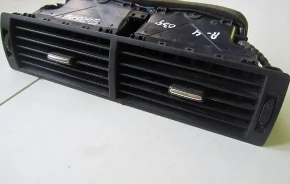 Audi A4 S4 B6 8E 8H Dash center air vent grill 4438201