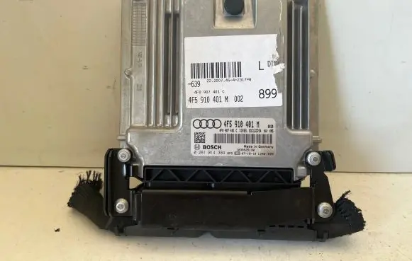 Audi A6 S6 C6 4F Engine control unit/module 4F5910401M 4F0907401C 0281014384