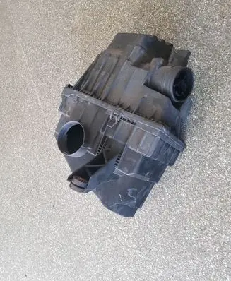 Volkswagen Multivan T5 Air filter box