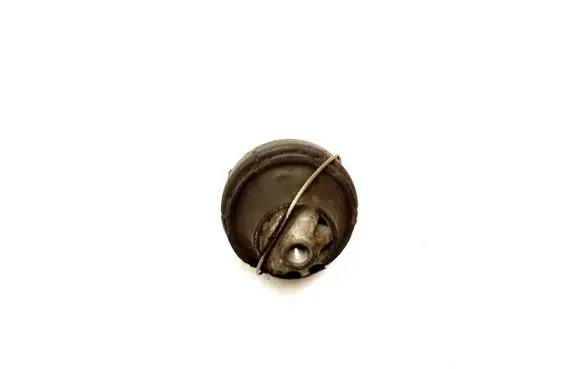 Volvo S60 Engine mount bracket 8683936