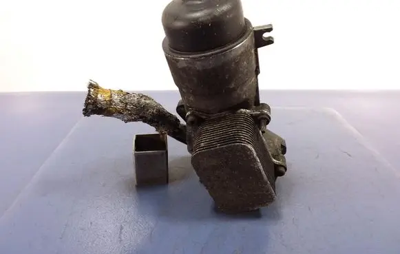 Mazda 3 I Oil filter cover 