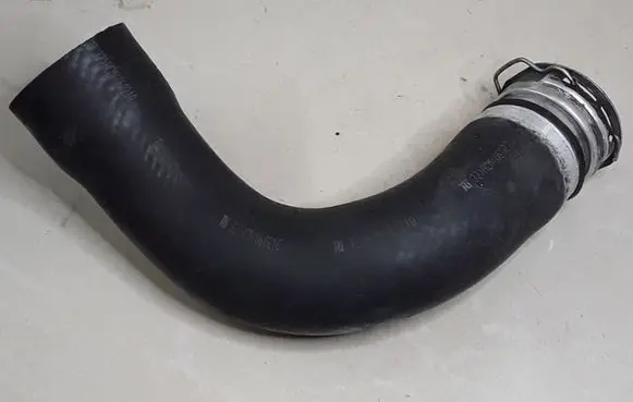 Toyota Avensis T250 Intercooler hose/pipe 32ACM060210