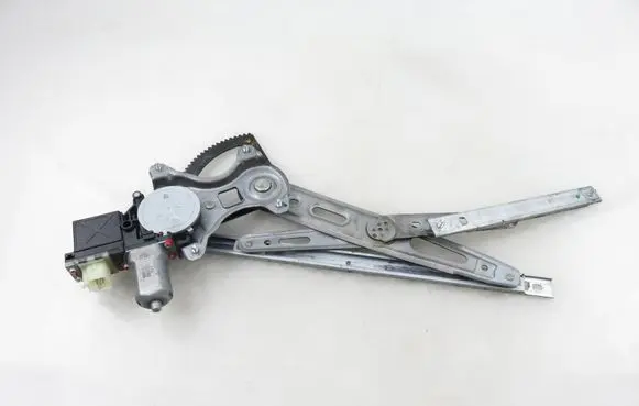 Hyundai i20 (PB PBT) Front door window regulator with motor 988101J110