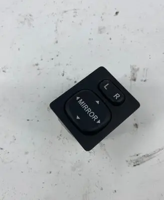Mitsubishi L200 Wing mirror switch 76C219A 18357