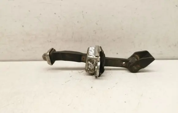 Skoda Octavia Mk2 (1Z) Rear door check strap stopper 1Z0839249