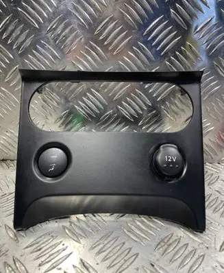 Nissan Qashqai Climate control/heater control trim A00270A77000K77770