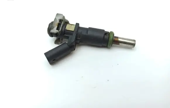 Mercedes-Benz SLK R171 Fuel injector A2720780249 6165C01942