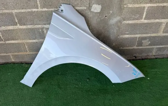 Volkswagen Polo VI Fender
