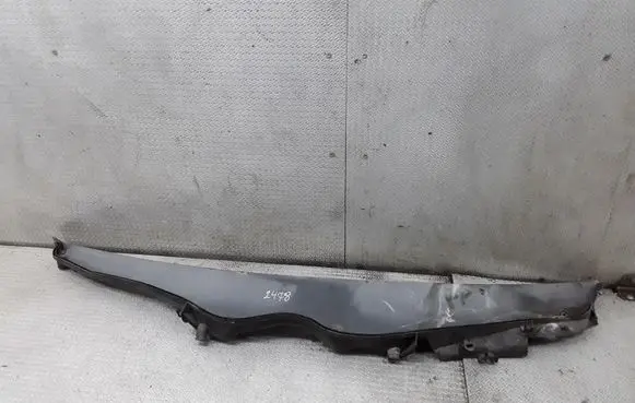 Mercedes-Benz C W203 Wiper trim 2038301713