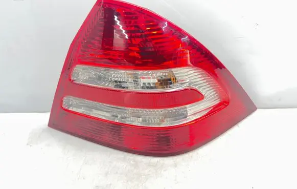 Mercedes-Benz C W203 Rear/tail lights 2038202064
