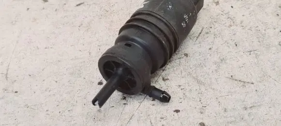 Skoda Octavia Mk2 (1Z) Windscreen/windshield washer pump