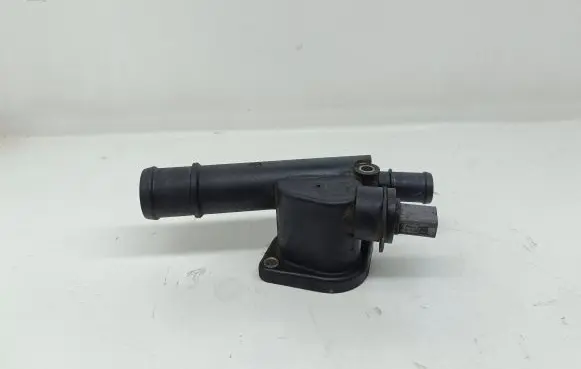 Volkswagen Caddy Engine coolant pipe/hose 038121132