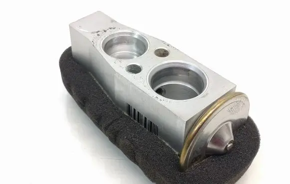 Air conditioning (A/C) expansion valve