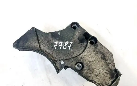 Volkswagen Touareg I Engine mounting bracket 077121235d