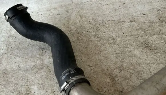 Opel Vectra C Turbo air intake inlet pipe/hose 55556523