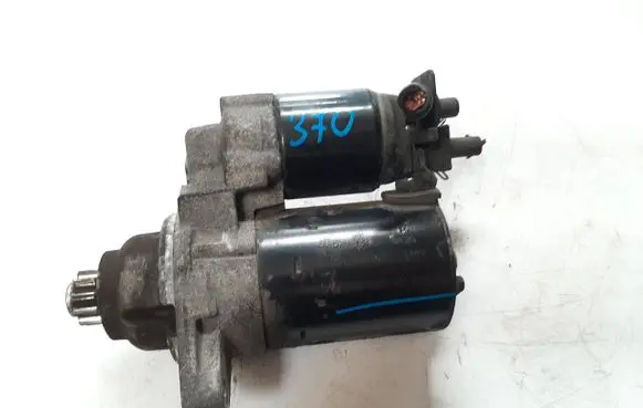 Volkswagen Golf IV Starter motor 021911023G