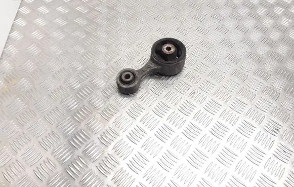 Honda Civic Engine mounting bracket