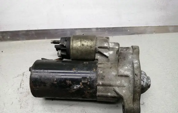 Peugeot 407 Starter motor 0001108400