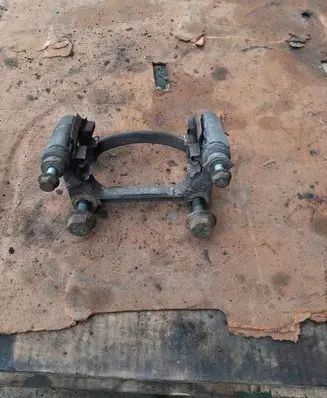 Volkswagen Transporter - Caravelle T5 Brake caliper pad carrier rear 
