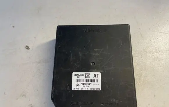 Renault Megane III Fuse module 284B62342R 0231062400068 28402079023