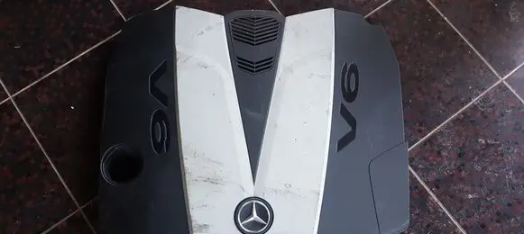 Mercedes-Benz E AMG W212 Engine cover (trim) A6420105867