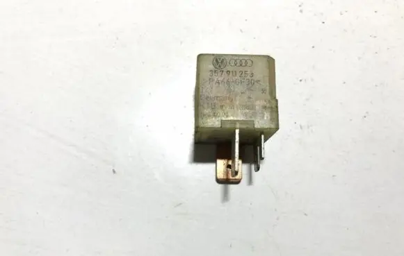 Volkswagen Caddy Other relay 357911253