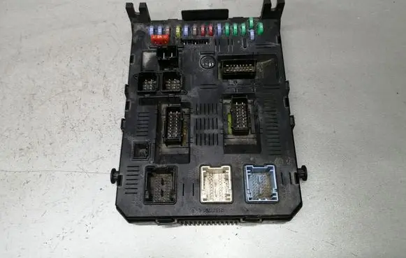 Citroen Xsara Picasso Fuse module 9660105780