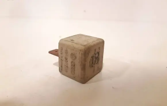 Volkswagen Jetta II Other relay 191937503