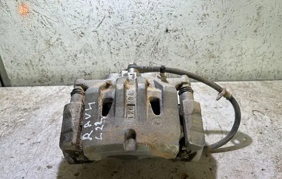 Toyota RAV 4 (XA50) Front brake caliper