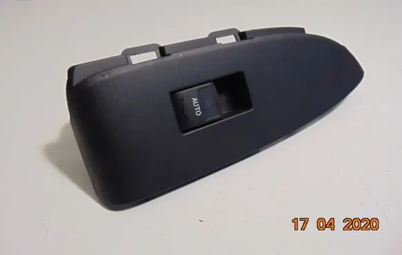 Toyota Prius (XW30) Electric window control switch 7423147110