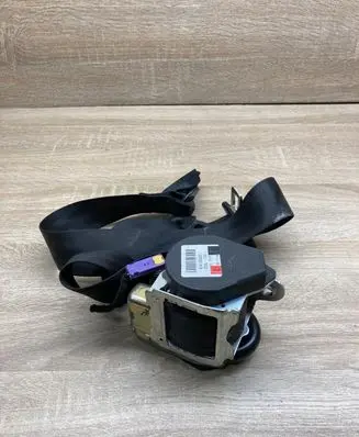Audi A3 S3 8P Front seatbelt 8P4857705C 604182900 LEFTSIDE