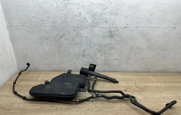 BMW 6 F06 Gran coupe Coolant expansion tank/reservoir 8604752 10808611