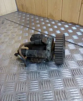 Peugeot Partner Fuel injection high pressure pump 00504C