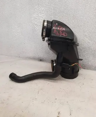 Air intake hose/pipe