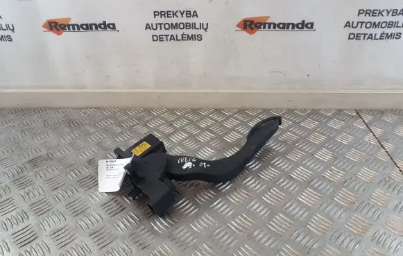 Iveco Daily 35 - 40.10 Accelerator throttle pedal 0281002632 504061734